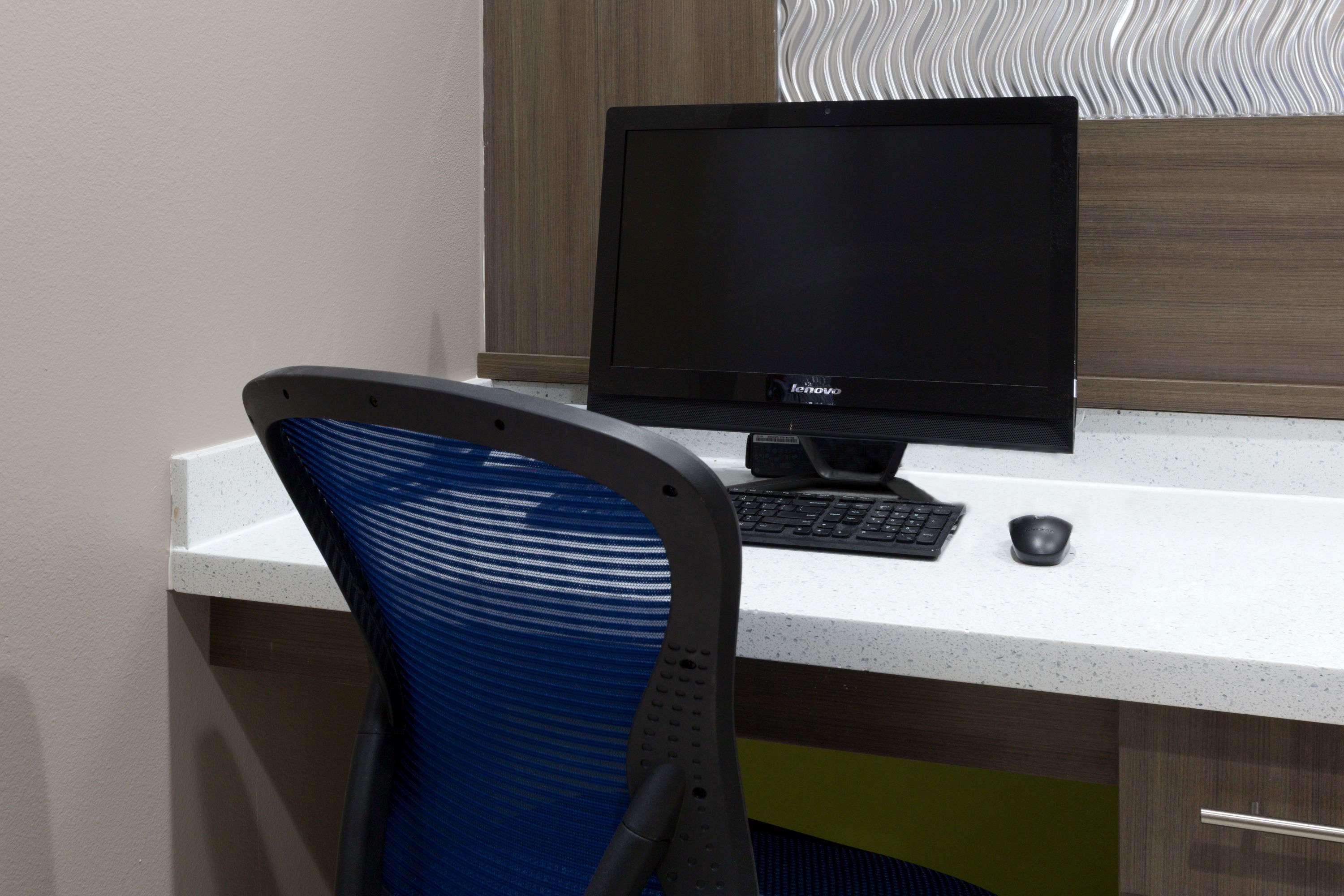 Baymont By Wyndham Bryan College Station Hotel Екстериор снимка